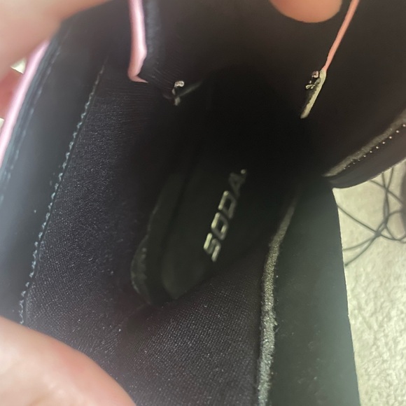 NWOT Soda Light Pink Rubber Combat Ankle Boots - Picture 8 of 8